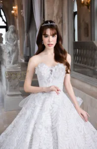 vivaris weddingdress with grace
