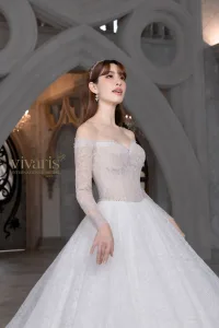 vivaris weddingdress with grace